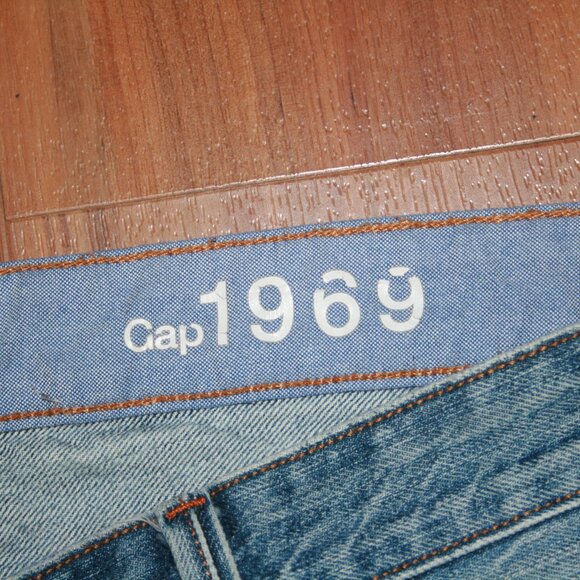 Gap Boyfriend Jeans - Picture 7 of 9